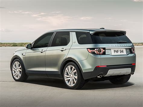 Land Rover Discovery Sport (2020) Practicality, Boot Space & Dimensions ...