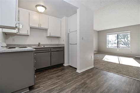 Gallery - Zen Diamond Apartments in Hemet, CA