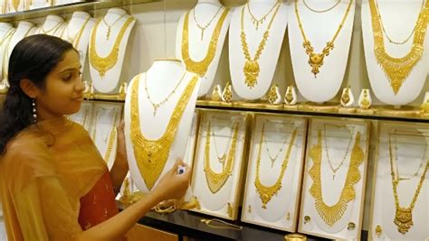 Gold Scales New Peak on Jan 7; Rises for 5th Consecutive Session ...