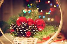 immagini candele natale decorazioni 7 decorazioni con le pigne semplici e graziose donnad immagini candele natale decorazioni 7 decorazioni con le pigne semplici e graziose donnad