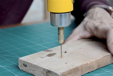 Using a Dremel Tool 的图像结果