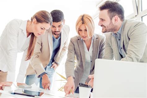 Modern Business People 的图像结果