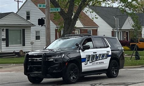 Break-in suspects flee at 100 mph on Brookpark Road: Parma Police ...
