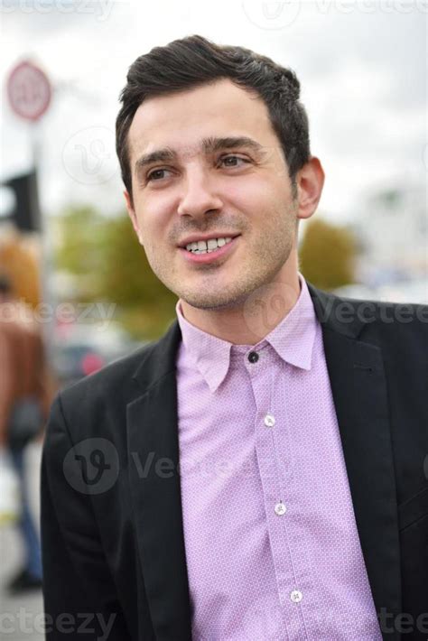 Business Man Portrait 的图像结果