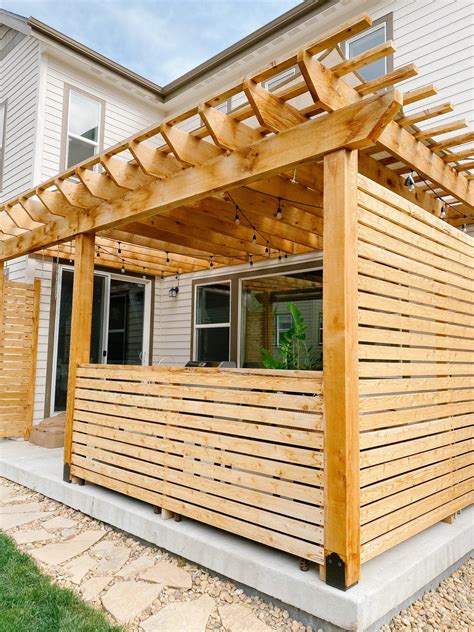 DIY Pergola: How to Build a Pergola on a Patio with Wood Slat Privacy ...