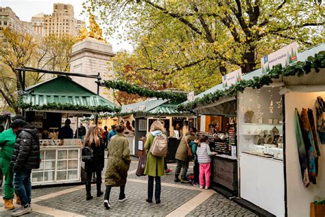 10 CHEERFUL Christmas Markets in New York City (2023)