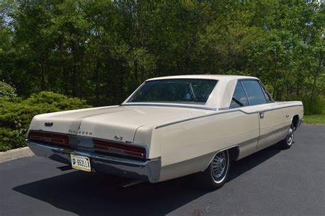 1967 - PLYMOUTH FURY III | Fabricante PLYMOUTH | PlanetCarsZ