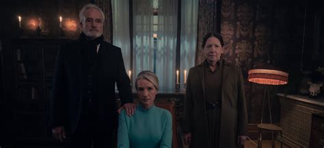 The Handmaid's Tale Season 5 Ending, Explained: Does June and Luke ...