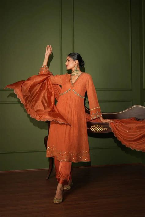 Burnt orange crinkle tissue empire line flared kurta set – Sohni