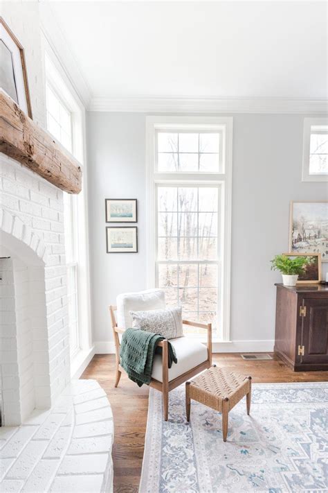 Benjamin Moore White Dove OC-17 - Amelia Lawrence Style | Bedroom wall ...