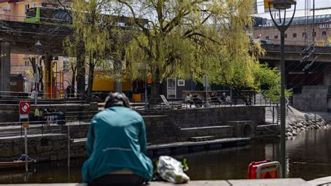 Undersøkelse om bruk av hjemmetjenester - Oslo kommune - Aktuelt Minimalist Background Background Background