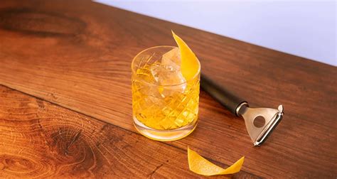 Rusty Nail Cocktail Recipe | European Bartender School