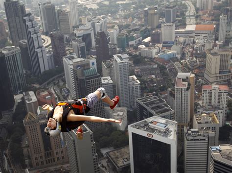 Download Base Jumping Sports 4k Ultra HD Wallpaper