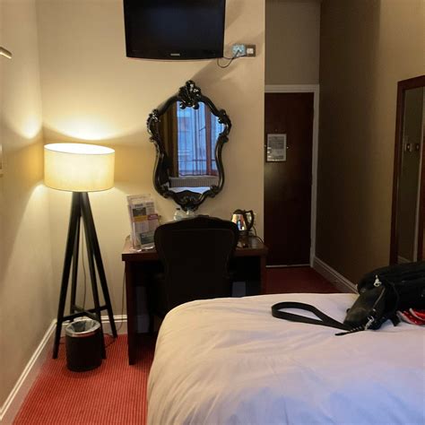 THE BRIAR ROSE - JD WETHERSPOON (Birmingham) - Hotel Reviews & Photos ...