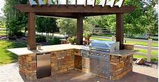 Simple Outdoor Kitchen by Outdoor Kitchen Plans Ideas And Tips For Getting The Simple Outdoor Kitchen