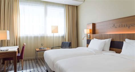 Hotel rooms near Stockholm Airport Terminal| Radisson Blu