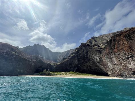(OC) (4032 x 3024) Honopu Arch, Napali Coast, Kauai, HI, where Pirates ...