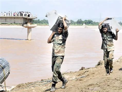 J&K floods: Soldiers build bridge over Tawi river - J&K floods: Rescue ...