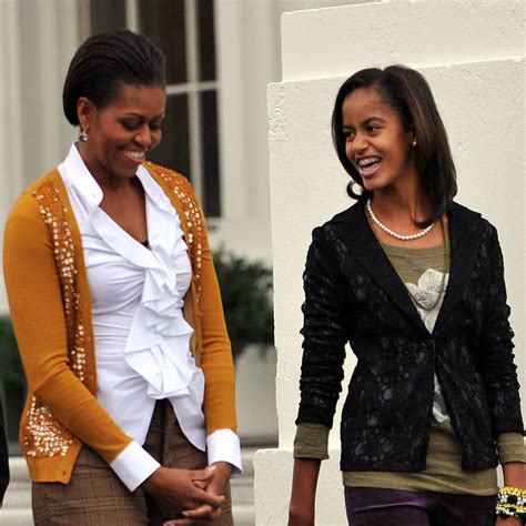 Sasha and Malia Obama look unrecognizable in rare photo shared by ...