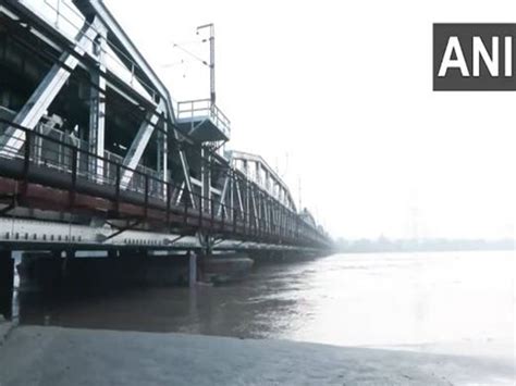 Yamuna flows below danger mark in Delhi