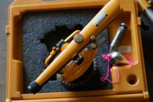 How to Use a Transit Level For Dummies 的图像结果