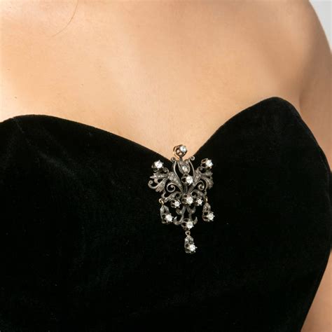 What is a rosette? Eva Kountouraki explains - Mil-Or