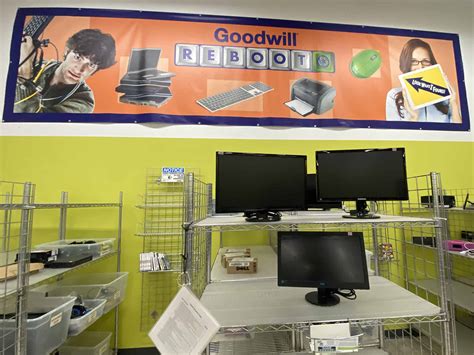 Goodwill Computer Store 的图像结果