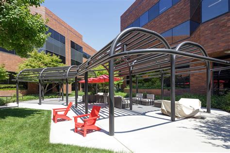 2700-2720 Gateway Oaks Drive South, 2700 Gateway Oaks Drive, Sacramento, CA, 95833