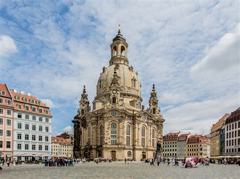 https://www.dresden.de/media/tourismus/erlebnisangebote/dresden_information/800x600_frauenkirche_berg.jpg