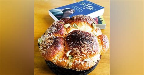 Get Freshly Baked Bread At Your Doorstep! Order Away | LBB