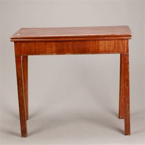 LOT 177 – ANTIQUE RECTANGULAR CARD TABLE HAVING A GREEN FELT SURFACE ...