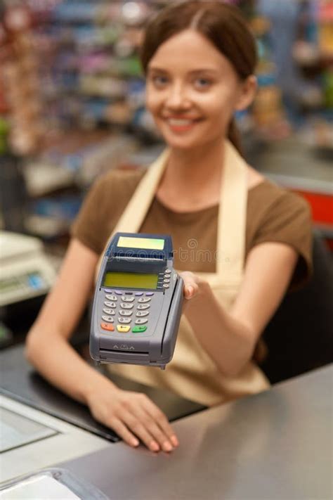 Cashier Computer 的图像结果