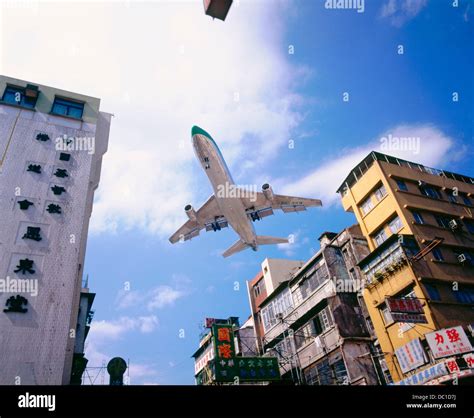 Kai tak hong kong airport hi-res stock photography and images - Alamy