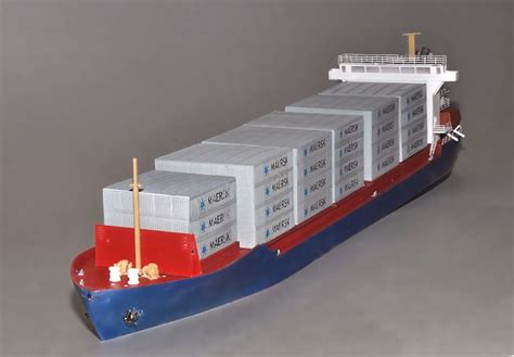 Small Container Ship 的图像结果
