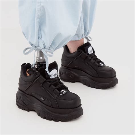 Womens Black Buffalo London Classic Low Trainers | schuh