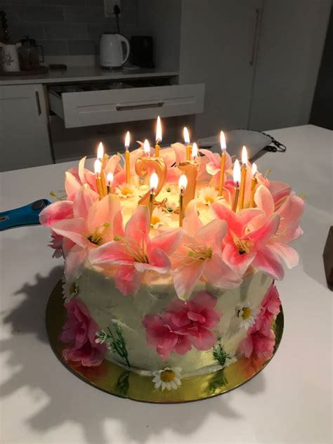 flower cake pink