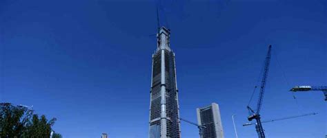 实拍深圳摇晃大楼，不愧世界最高的钢管混凝土大厦，依然霸气十足_腾讯视频
