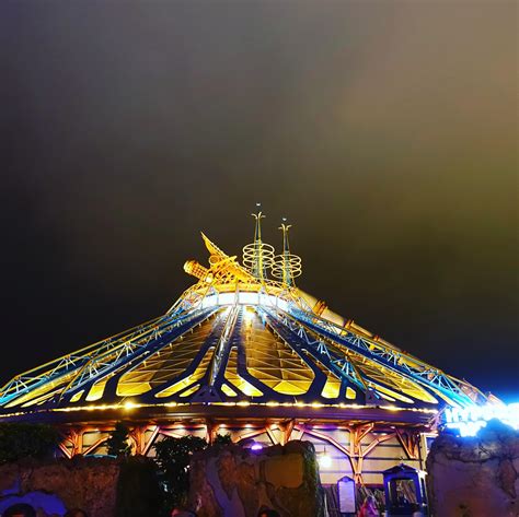 On this day in 2005 Disneyland Paris opened Space Mountain: Mission 2. Upgrading the 10 year old ...
