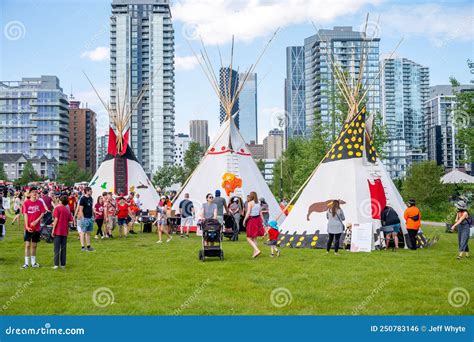 Indigenous Culture at Canada Day Celebrations Editorial Photo - Image ...