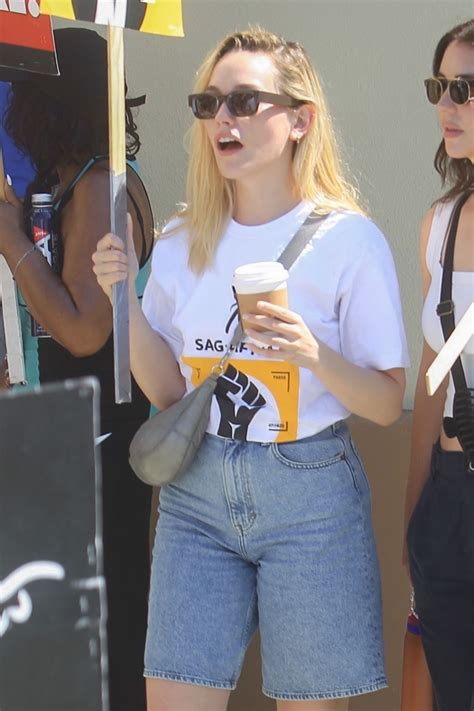 Victoria Pedretti - "Star Trek" SAG Strike at Paramount in Hollywood 09/08/2023 • CelebMafia