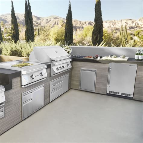 Outdoor Kitchen Refrigerator | Wildwood Oven & BBQs