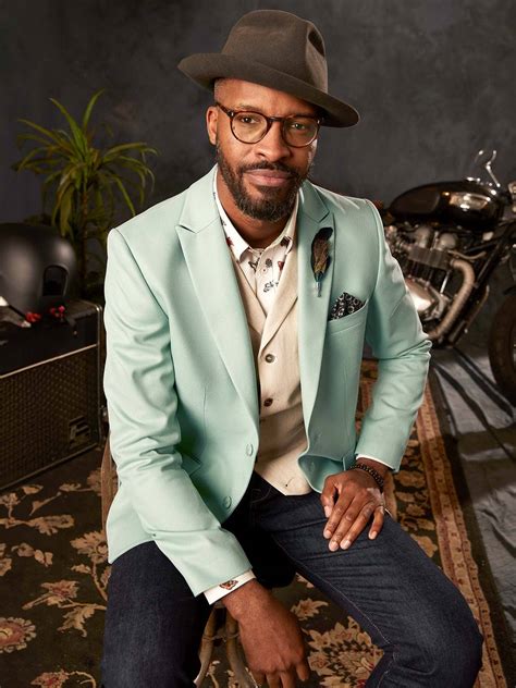 Shop Summer Holiday Essentials for Women & Men | Seasonal Clothing ...