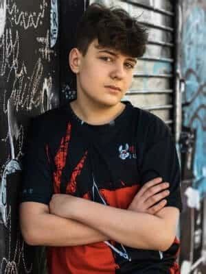 Fortnite Pro Settings, Keybinds & Gear 2024 | Pro Config