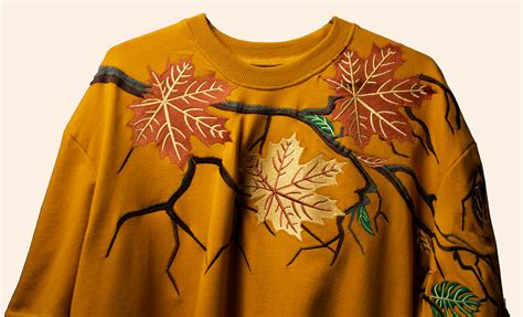 Honey Maple Leaf T-shirt – Dream Island