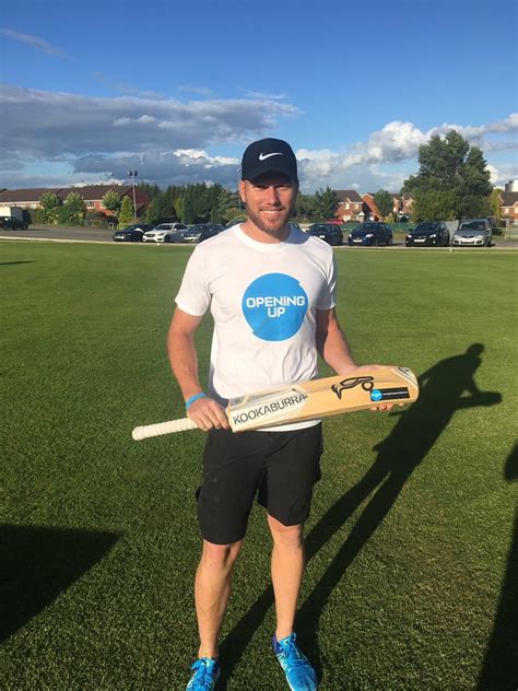 Monty Python Cricket 的图像结果