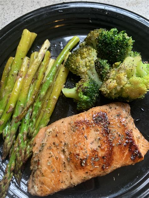 4oz maple soy salmon, 14 speaks of asparagus, 1/2 cup of broccoli ...