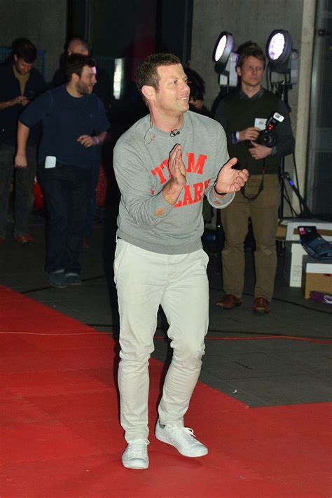 Dancing Dermot drends on Twitter: Dermot O'Leary dancing for charity ...