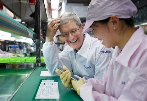 Foxconn has re-opened its Zhengzhou iPhone plant, but only 10% of its ...
