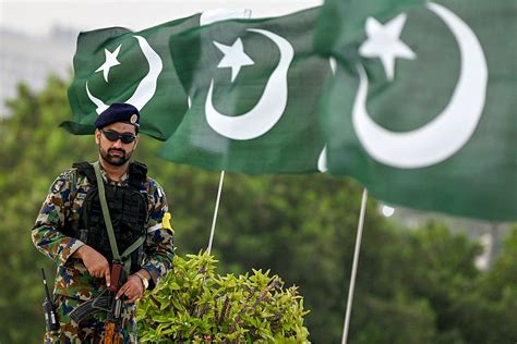 Saudi Arabia awards Pakistan army chief highest national honour