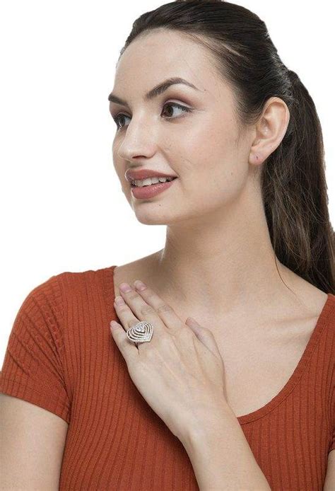 Order Radiant Heart Ring & Sparkling Stones – Auraa Trends